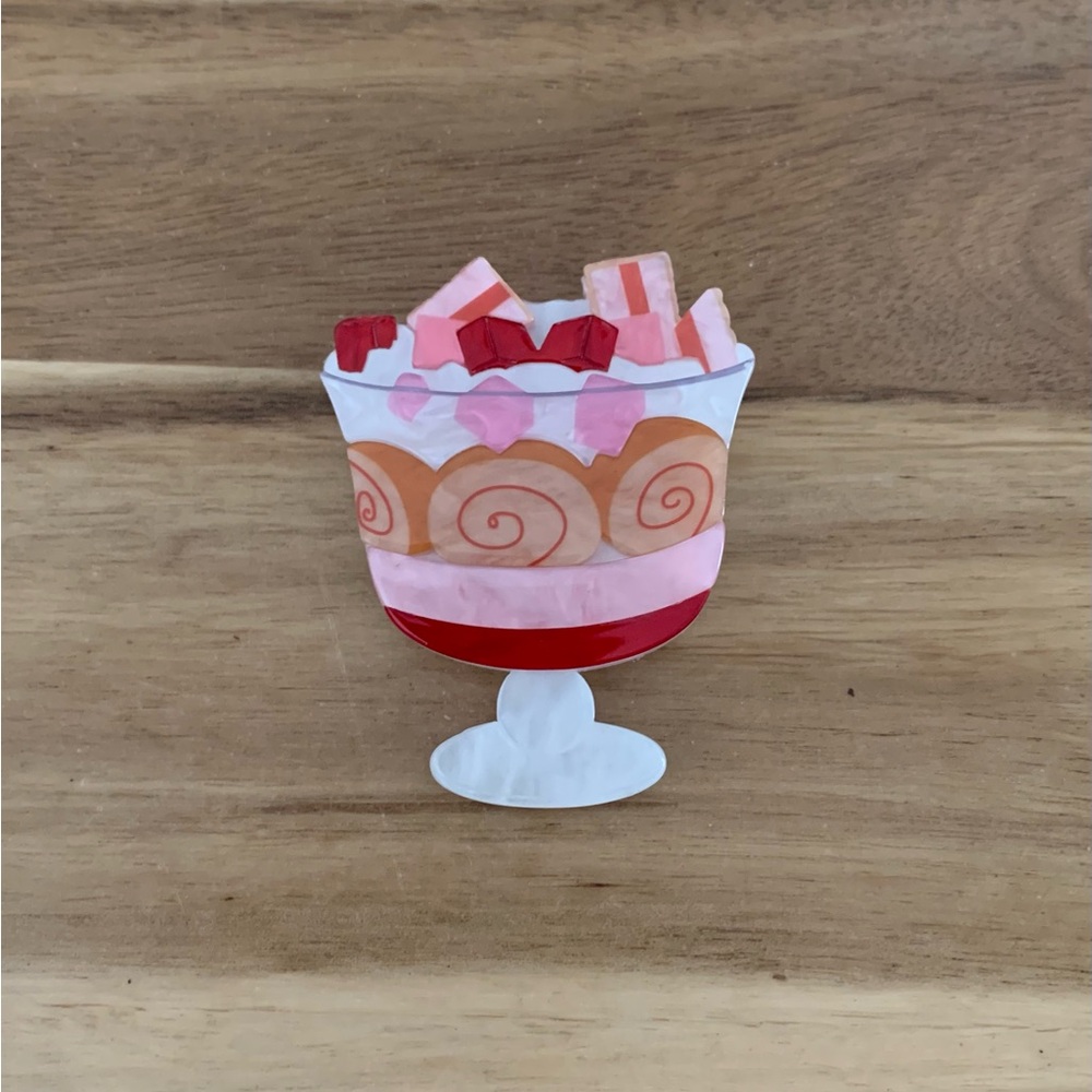 Erstwilder Vovo-licious Trifle cake Brooch Pin NWOT